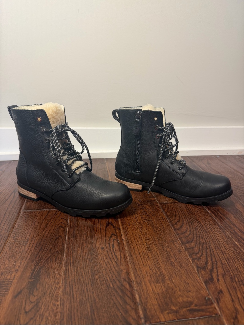 Sorel Black Waterproof Leather Shearling Lace Up Boots Size 7 - Picture 2 of 7